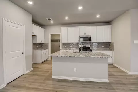 806 Lullaby Ln, Lowry Crossing, TX 75069