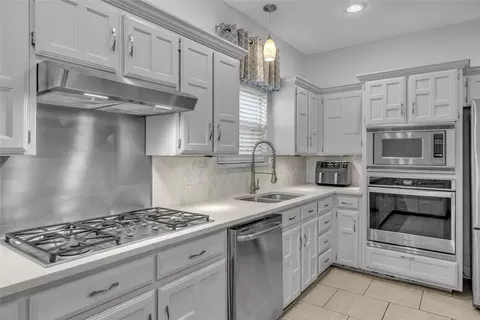 Kitchen - 8401 Eagle Dr, Rowlett, TX 75088 photo 1 of 5