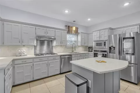 Kitchen - 8401 Eagle Dr, Rowlett, TX 75088 photo 5 of 5