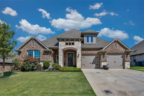 708 La Paloma Rd, Sanger, TX 76266