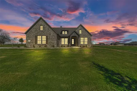 270 Roosevelt Ln, Valley View, TX 76272