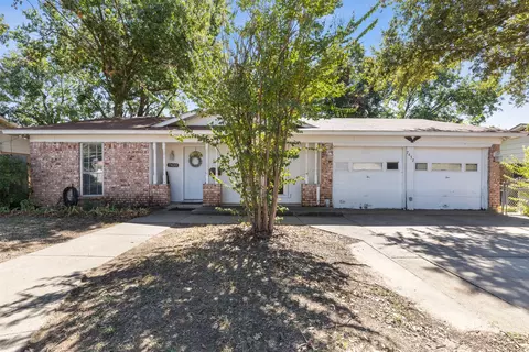 7432 Jade Cir, North Richland Hills, TX 76180