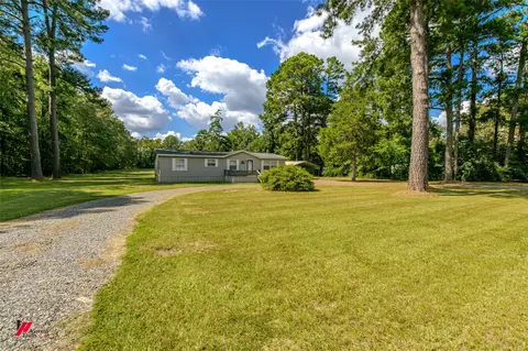 4664 Larry Ln, Shreveport, LA 71107