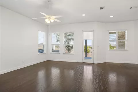 332 Bluffside Trl, Benbrook, TX 76126 photo 5