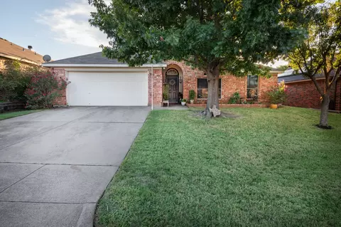 1711 Treasure Cay Dr, Mansfield, TX 76063