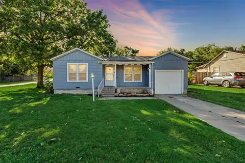 2612 Meaders Ave, Fort Worth, TX 76112