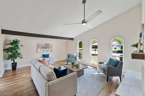 6327 N Jim Miller Rd, Dallas, TX 75228