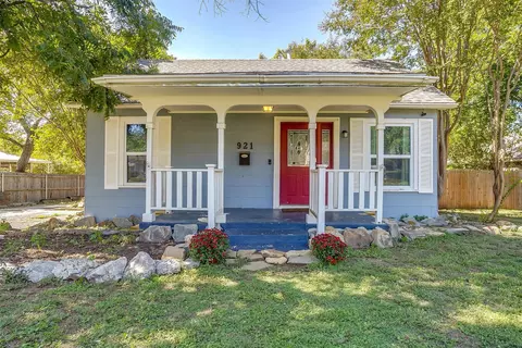 921 Gillham Rd, Fort Worth, TX 76114