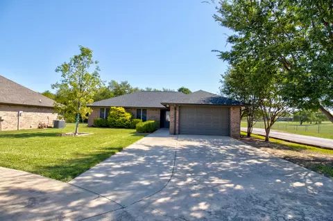 700 Park Pl, Whitesboro, TX 76273