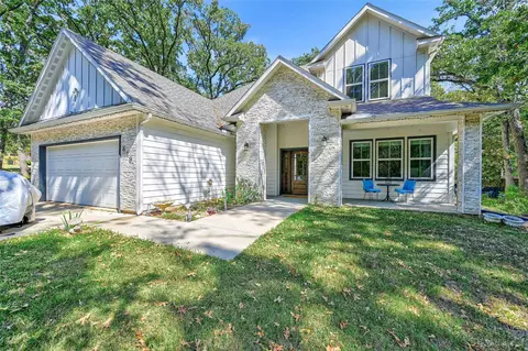 610 Deleon St, Denison, TX 75020
