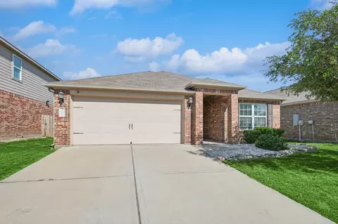 6304 Trinity Creek Dr, Fort Worth, TX 76179
