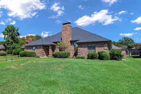1521 Bellflower Dr, Carrollton, TX 75007