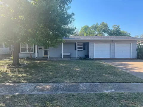 7821 Pensacola Ave, Fort Worth, TX 76116