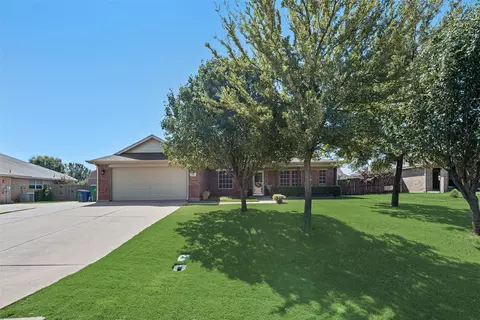 219 Southpeak Ln, Ponder, TX 76259