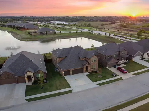 2721 Madera Canyon Rd, Aubrey, TX 76227