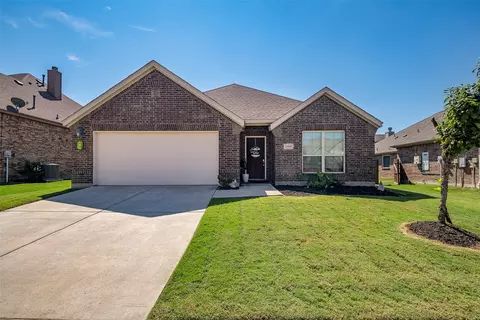 1008 Rose Garden Dr, Little Elm, TX 75068
