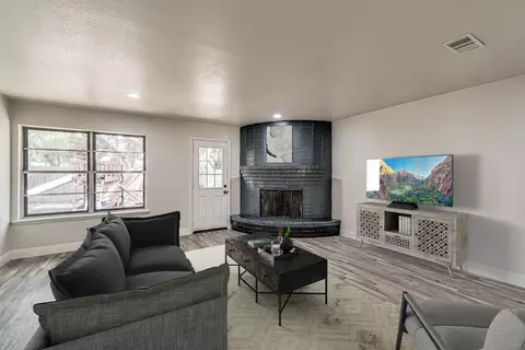 6504 Simmons Rd, North Richland Hills, TX 76182