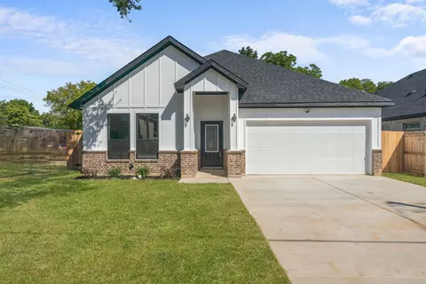 1506 Lakeview Dr, Grand Prairie, TX 75051