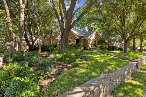 707 Blue Oak Dr, Lewisville, TX 75067