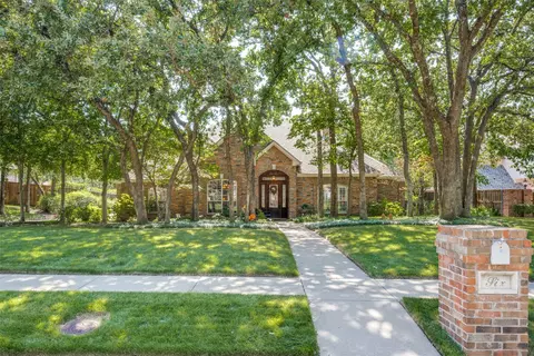6 Wellington Oaks Cir, Denton, TX 76210