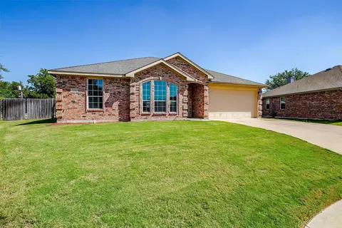 1165 Snowbird Ct, Benbrook, TX 76126