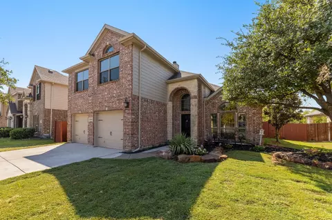 6161 Sunrise Lake Dr, Fort Worth, TX 76179