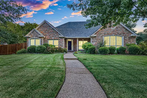 303 Canyon Lake Dr, Southlake, TX 76092