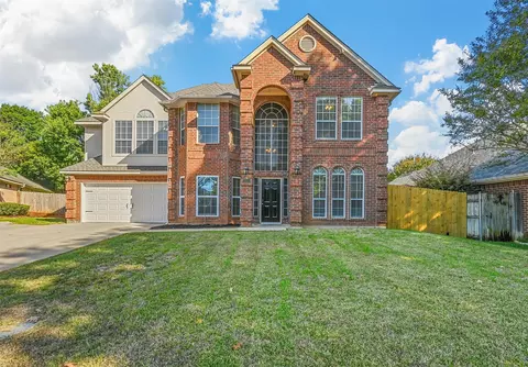 2415 Red Maple Ct, Arlington, TX 76001