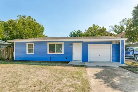 604 Bluebonnet Dr, Hurst, TX 76053