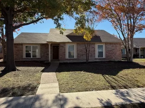 5724 Baker Dr, The Colony, TX 75056