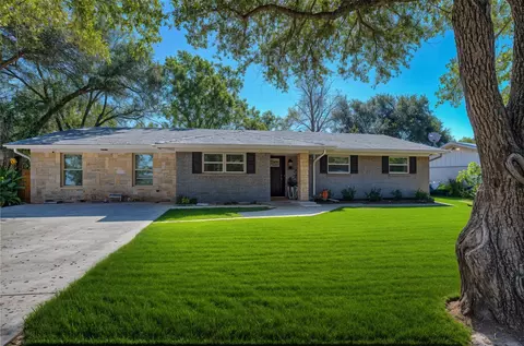 523 Wynne Rd, Wills Point, TX 75169