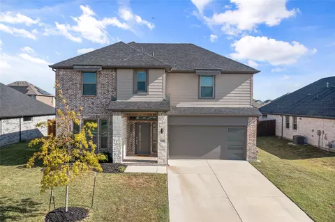 426 Ardsley Ln, Forney, TX 75126