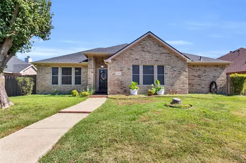 1831 Cedar Ridge Dr, Mesquite, TX 75181