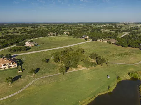 7833 Retreat Blvd, Cleburne, TX 76033 photo 6