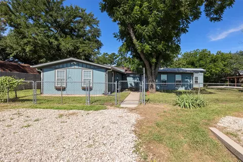 2224 Long Creek Ct, Granbury, TX 76049