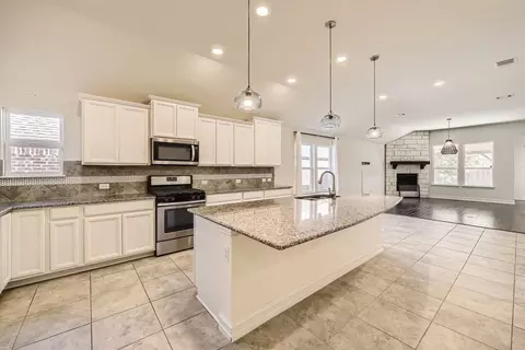 6605 Roaring Crk, Argyle, TX 76226