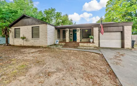 130 22nd St SE, Paris, TX 75460