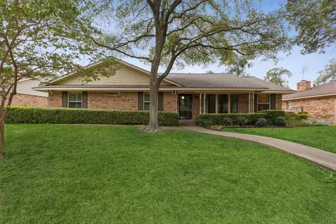 8322 Van Pelt Dr, Dallas, TX 75228