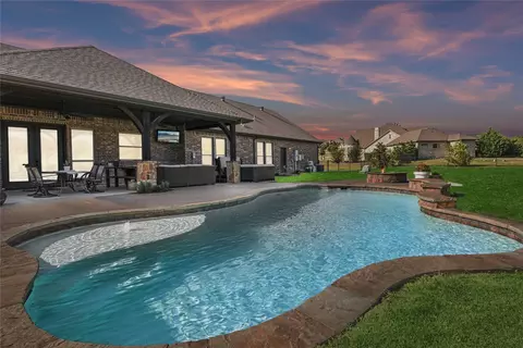 7817 Bella Flora Dr, Fort Worth, TX 76126