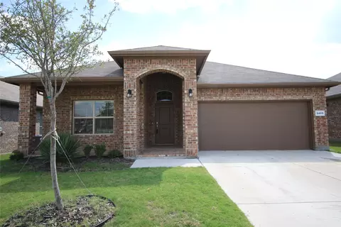 2405 Moon Ranch Dr, Weatherford, TX 76087