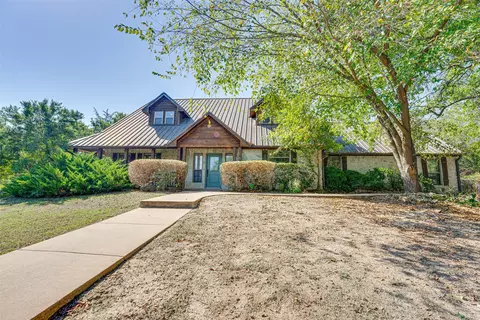 331 Ash Dr, Waxahachie, TX 75165