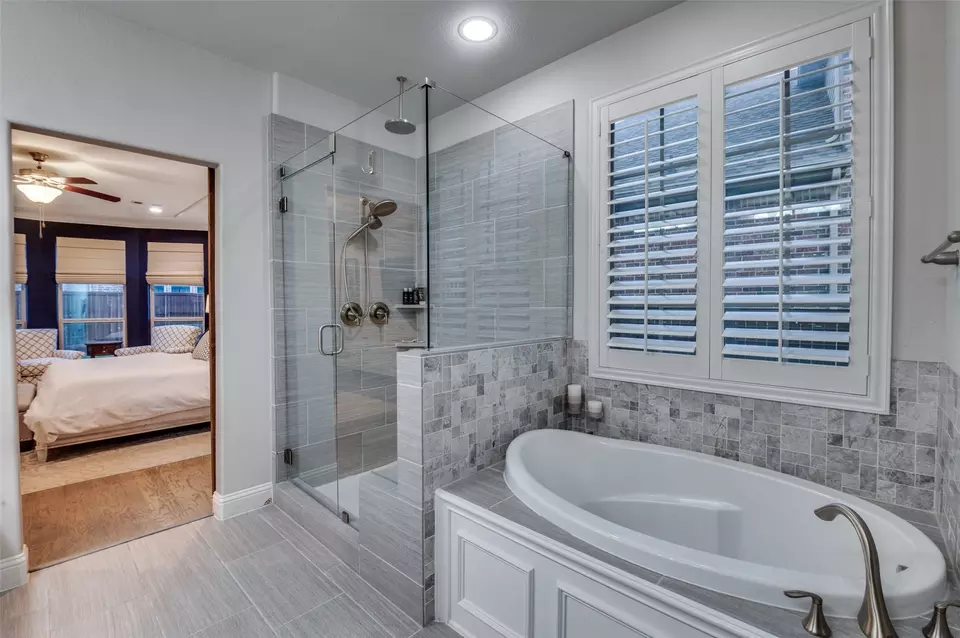 Bath - 5009 Del Molin Ave, The Colony, TX 75056 photo 4 of 4