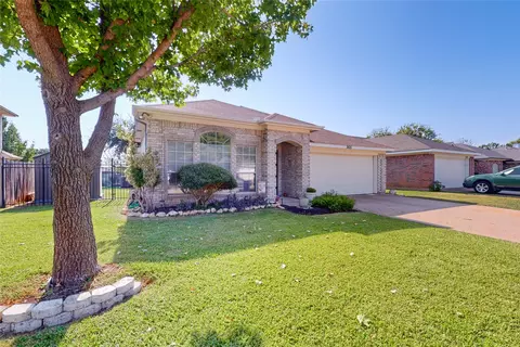 3625 Brett Dr, Fort Worth, TX 76123