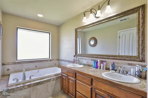 242 Lollipop Trl, Abilene, TX 79602 photo 13