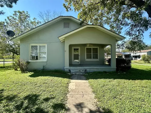 308 S Elm St, Hico, TX 76457