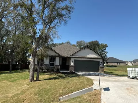 409 Guadeloupe Ln, Springtown, TX 76082