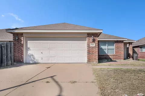7820 Whitney Ln, Fort Worth, TX 76112