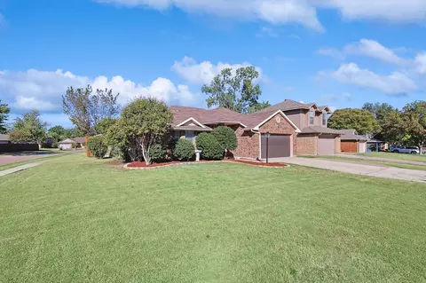 1061 Colony St, Flower Mound, TX 75028