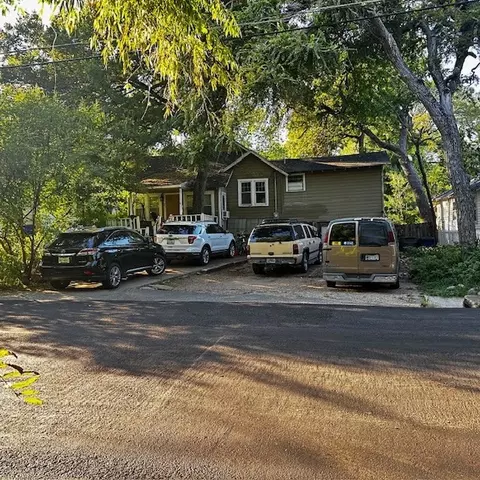 9031 San Leandro Dr, Dallas, TX 75218