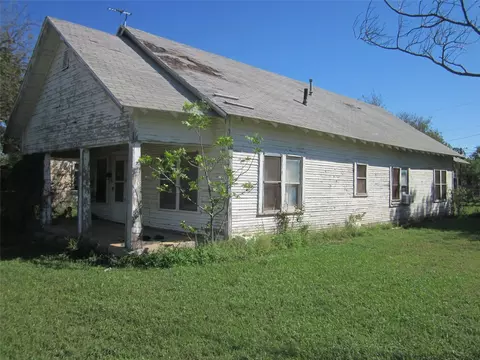 325 Walnut St, Baird, TX 79504